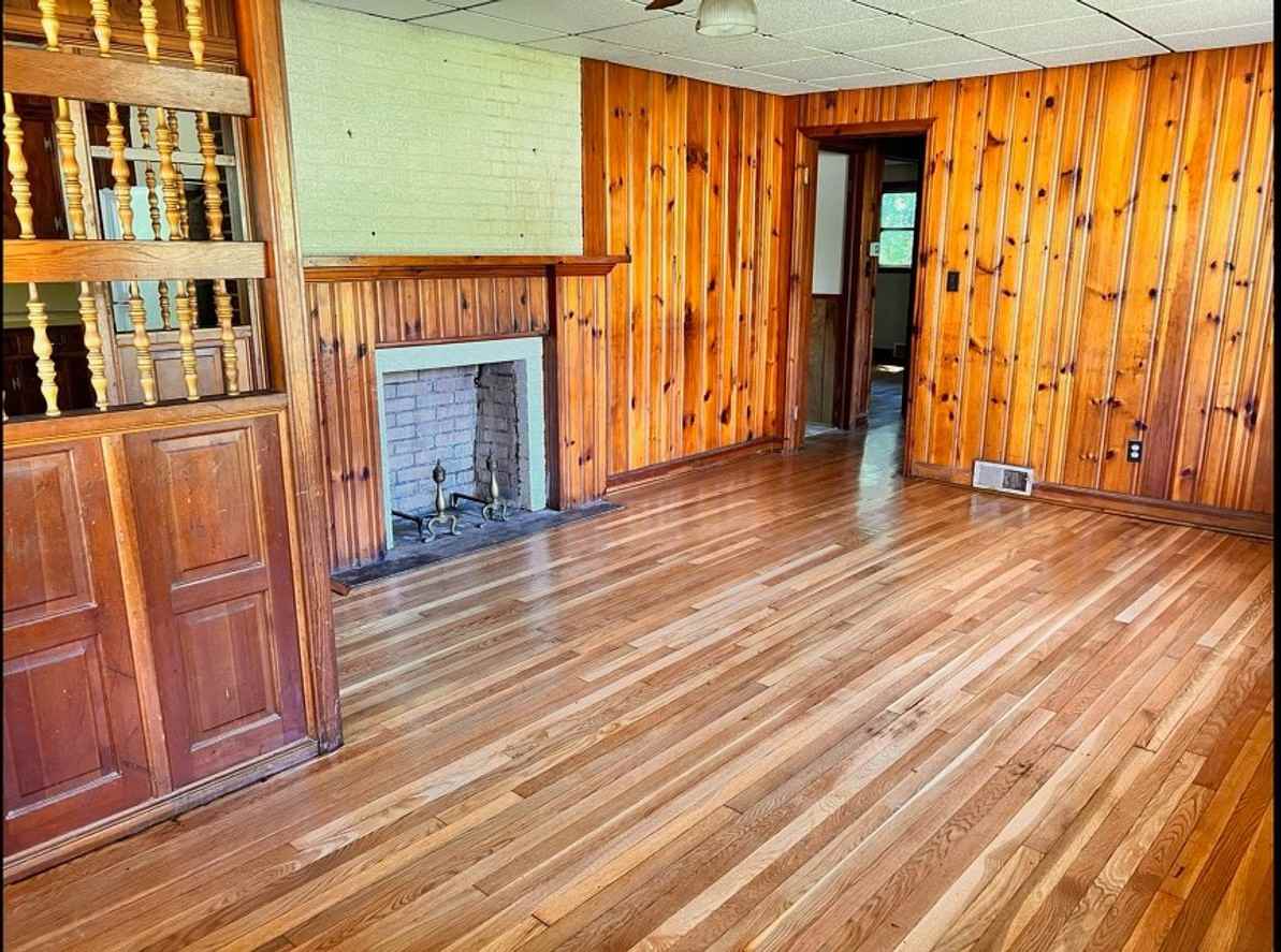 534 Speedway Rd - Photo 4 of 13