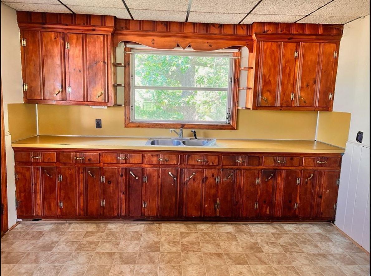 534 Speedway Rd - Photo 5 of 13