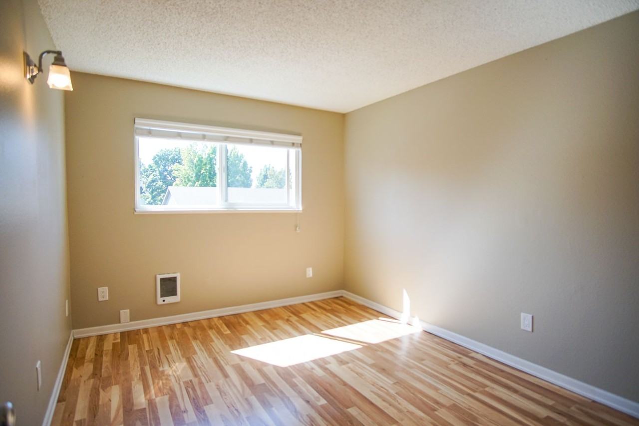 1533 Se Stark St - Photo 6 of 10