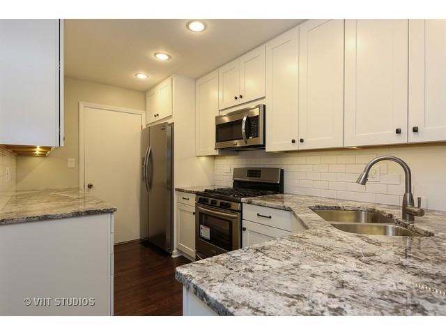 10 Hawthorne Square - Photo 3 of 10