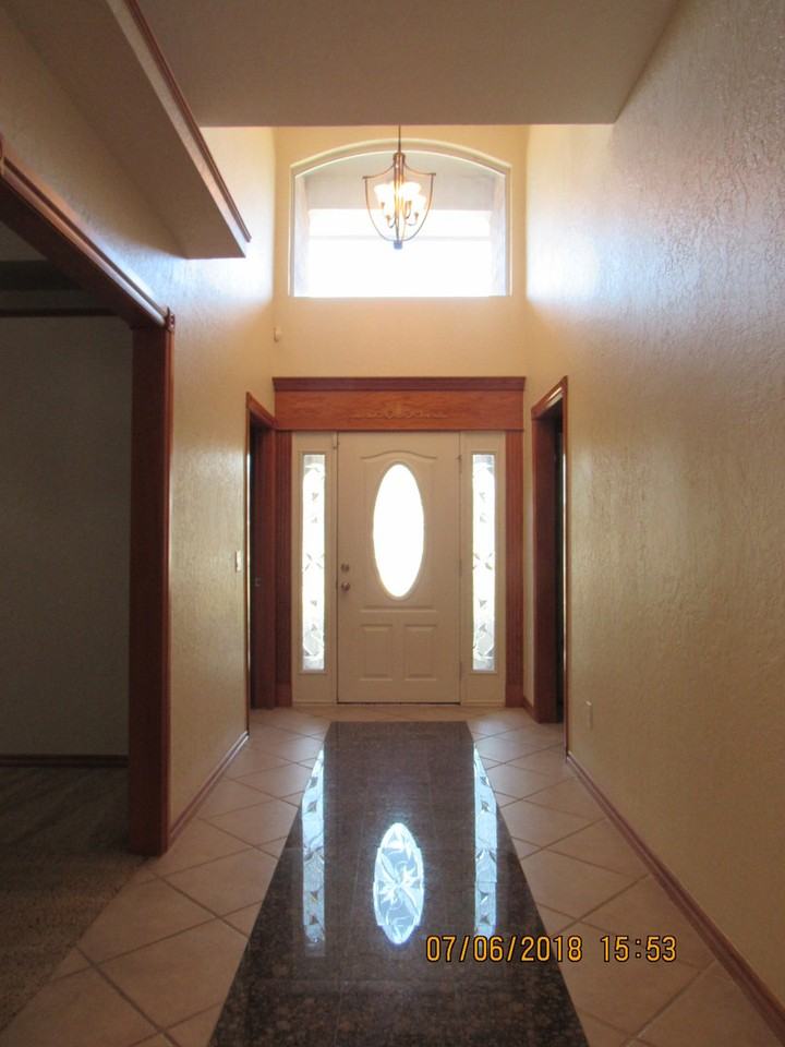 6904 Nw Maple Dr - Photo 2 of 22