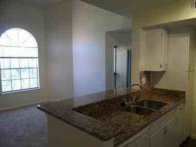 413 Fountainhead Cir - Photo 3 of 13