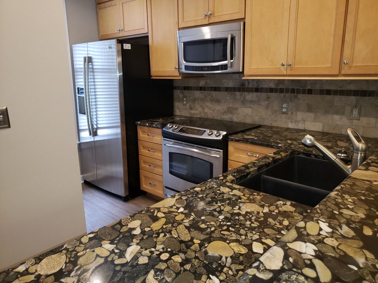 837 Park Slope Dr - Photo 3 of 13