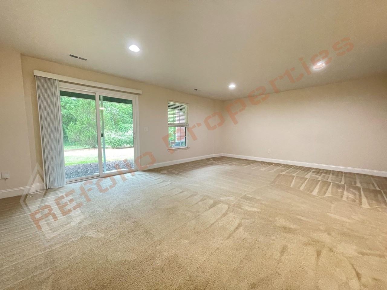 1140 Boxcar Way - Photo 4 of 31