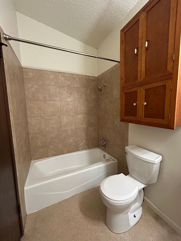 4388 Northgate Dr - Photo 3 of 10