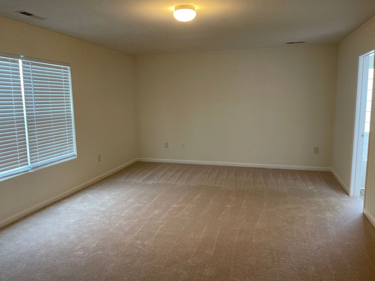 4806 Swanns Mill Dr - Photo 7 of 14