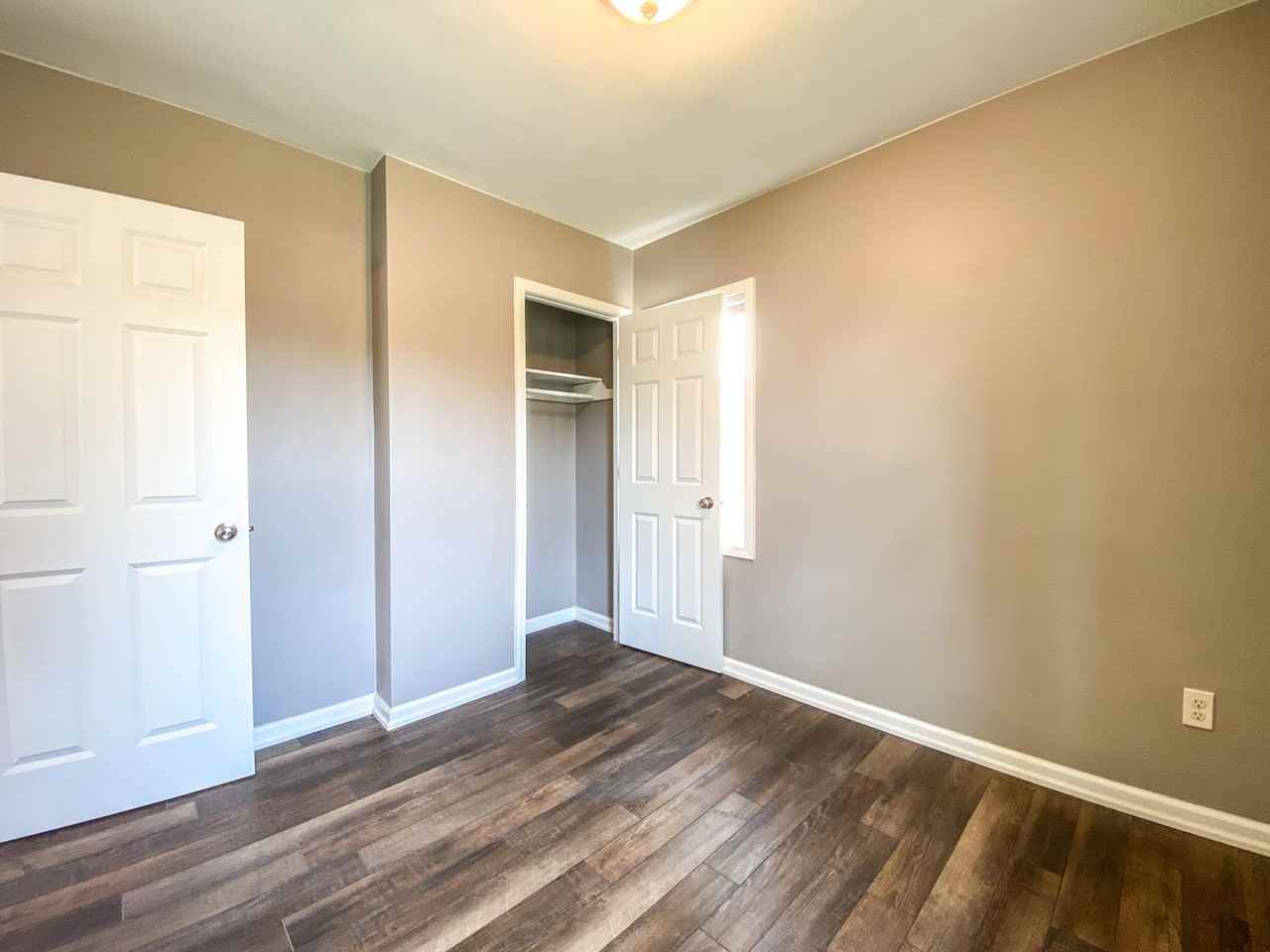 4338 N 50th St - Photo 6 of 9