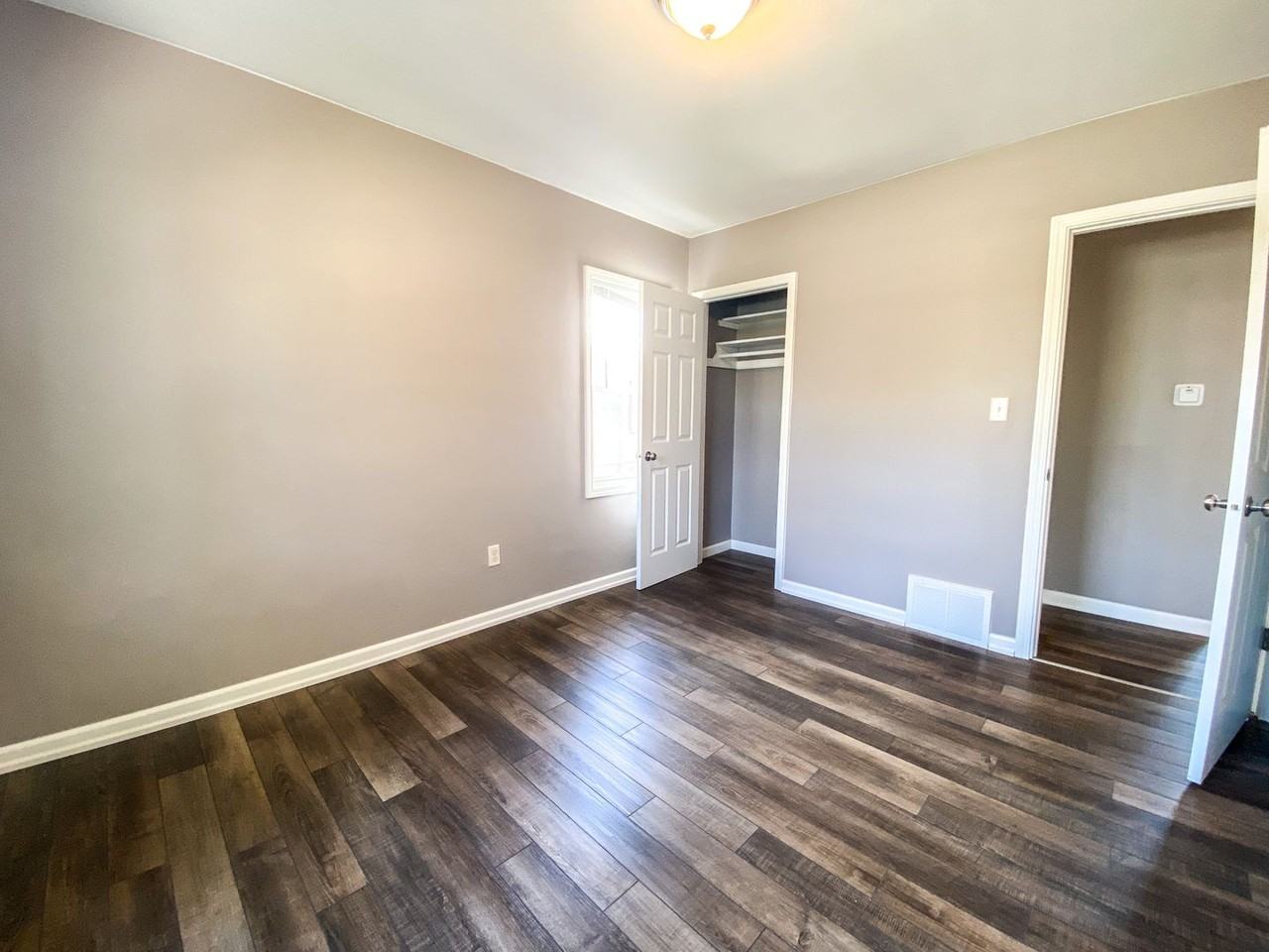 4338 N 50th St - Photo 7 of 9