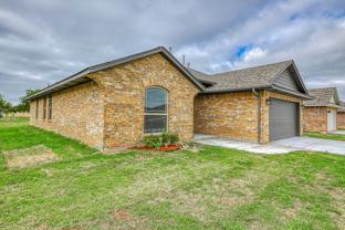 1016 E Jackrabbit Ln - Photo 1 of 1