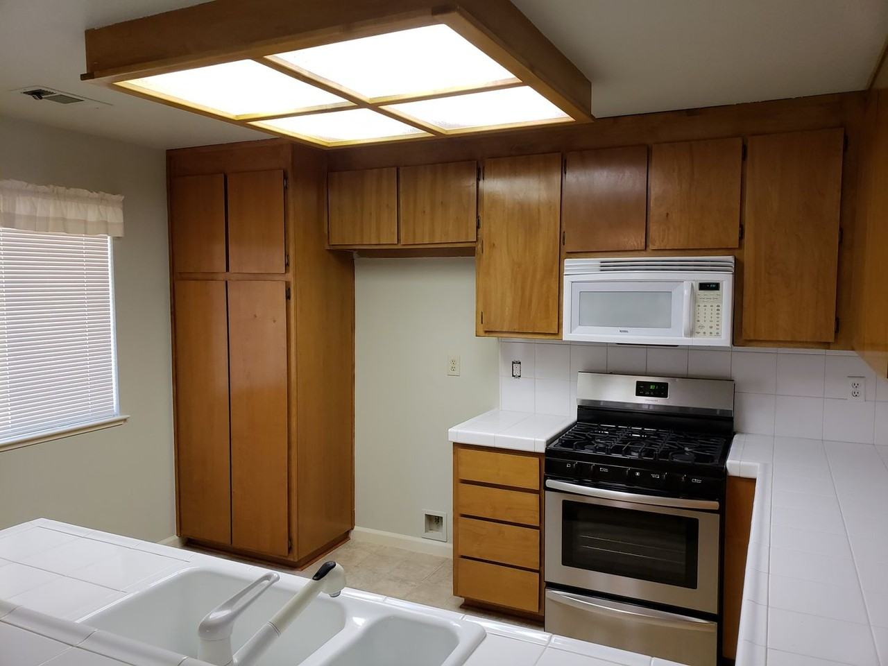 87 Tidmore Ln - Photo 3 of 18