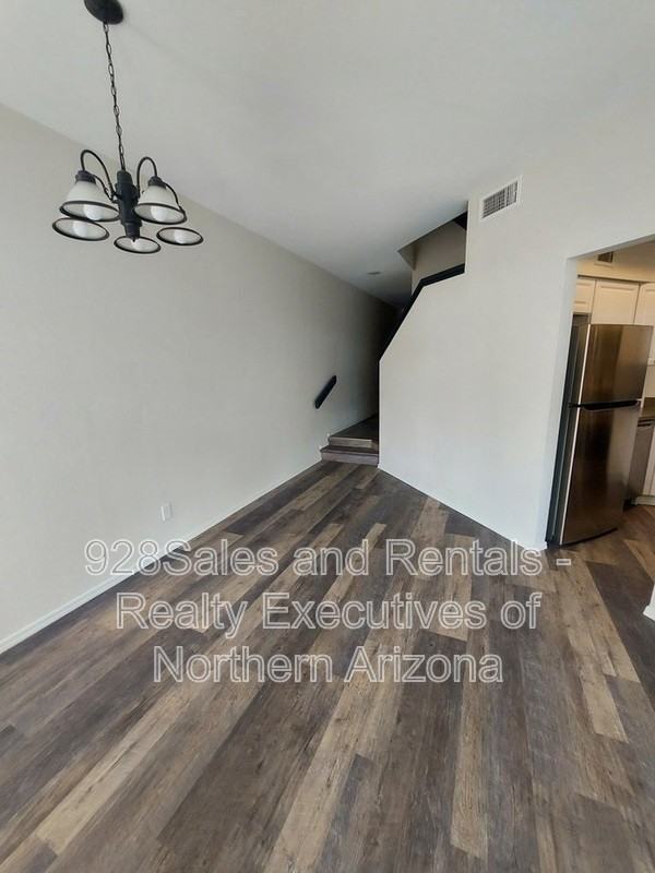 2390 N Whispering Pines Way - Photo 2 of 9