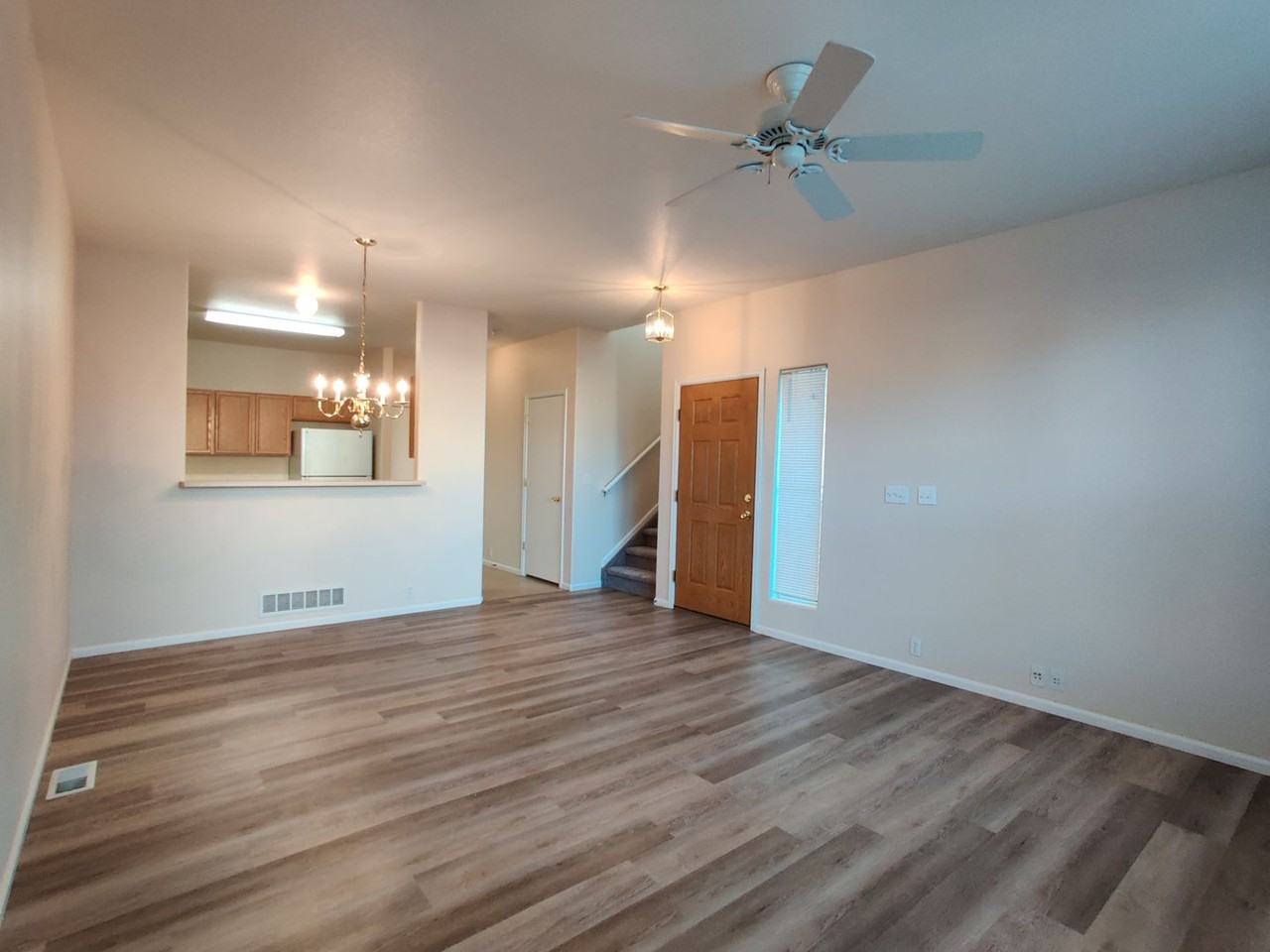6089 Ensemble Hts - Photo 2 of 12
