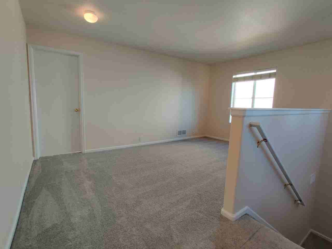 6089 Ensemble Hts - Photo 7 of 12