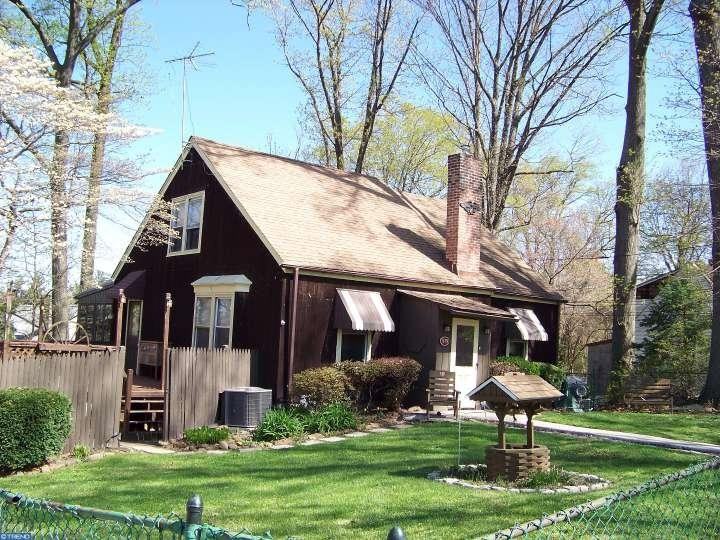 919 Broadway Ave - Photo 2 of 24