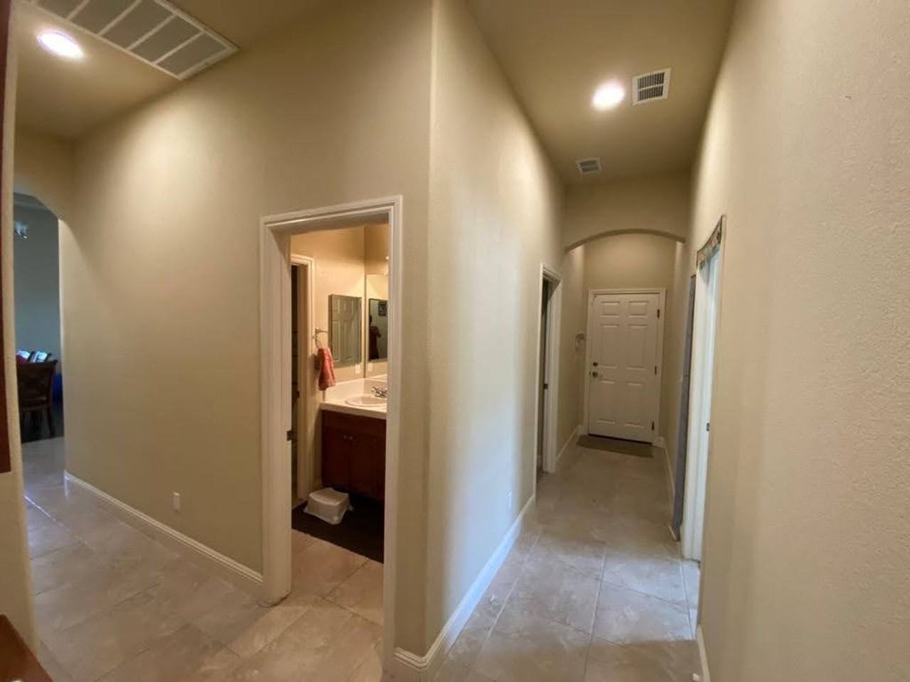 663 Lefevre Dr - Photo 3 of 29