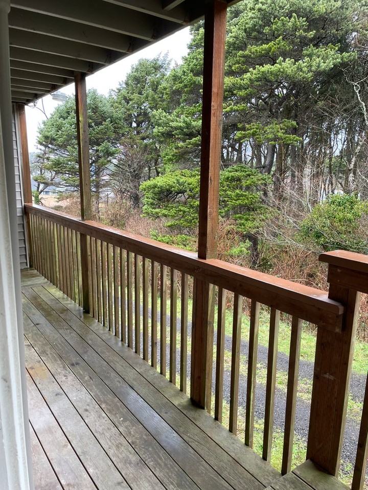 326 Se Highway 101 - Photo 3 of 15