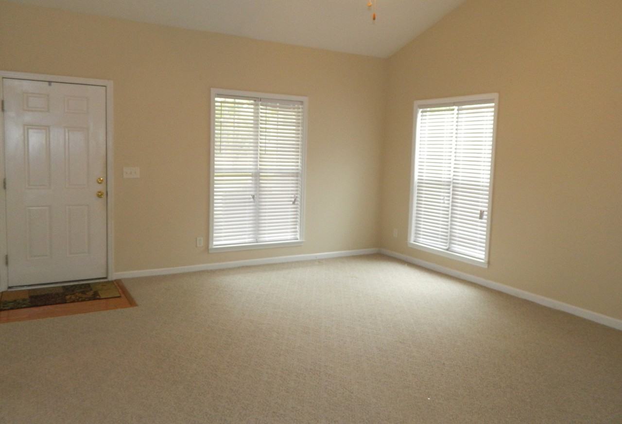 2052 Magnolia Pkwy - Photo 6 of 28