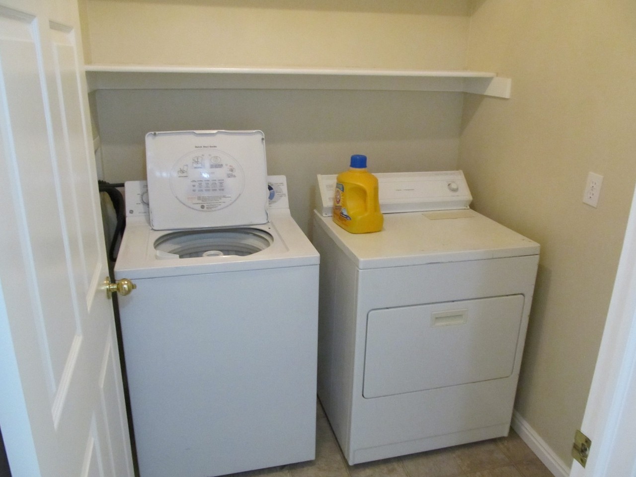 853 E Center St - Photo 7 of 24
