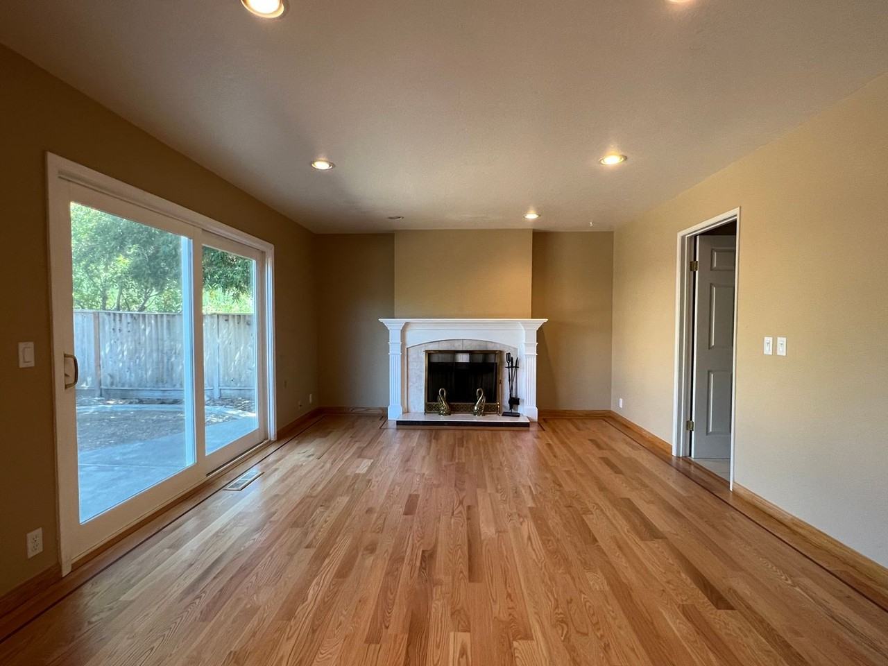 6556 Idlebrook Ct - Photo 4 of 16
