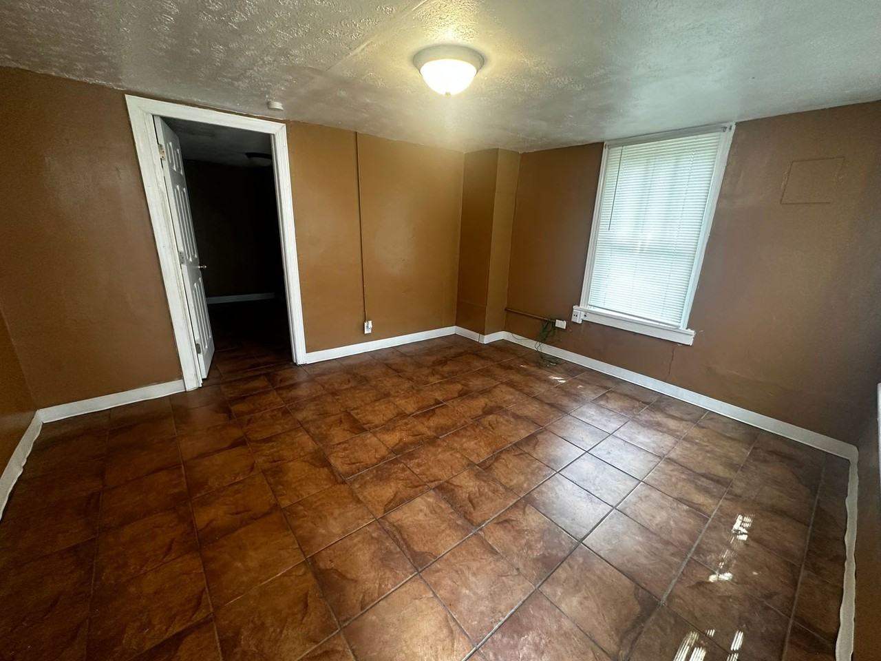 412 E 23rd St - Photo 2 of 10
