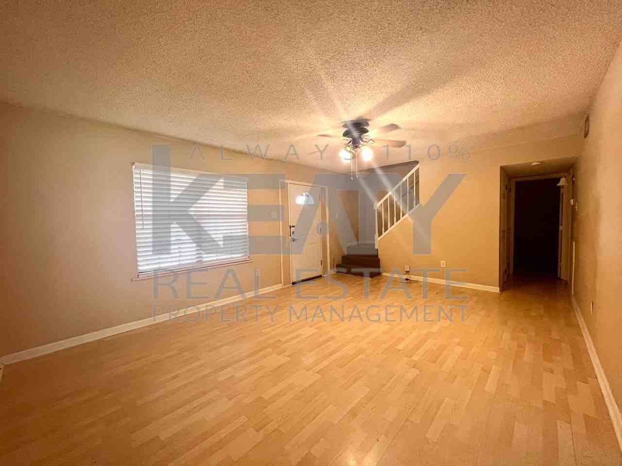 308 Marseilles Dr - Photo 2 of 18