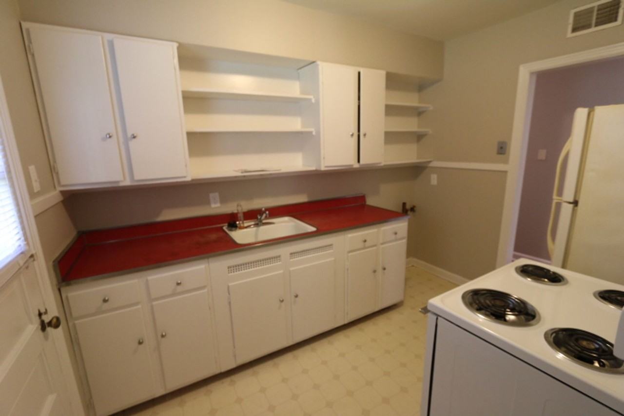 940 Vaughn Rd - Photo 5 of 11