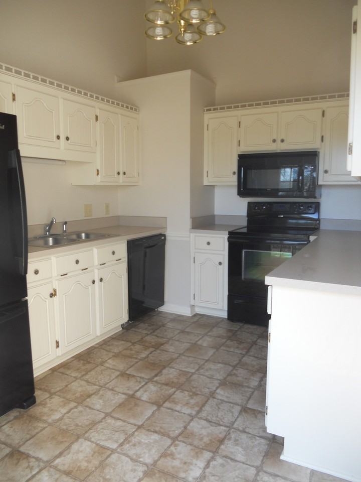 226 Ryan Way - Photo 5 of 13