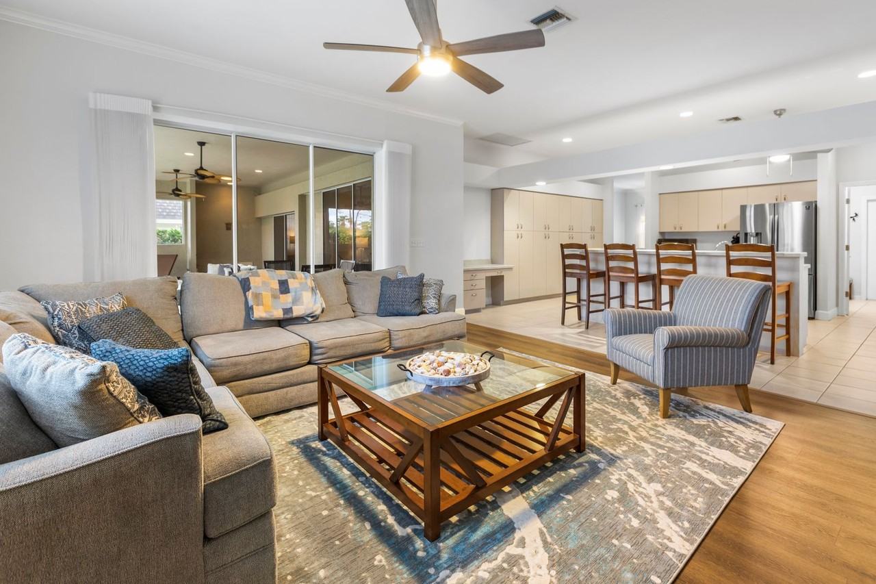 135 Muirfield Cir - Photo 3 of 38