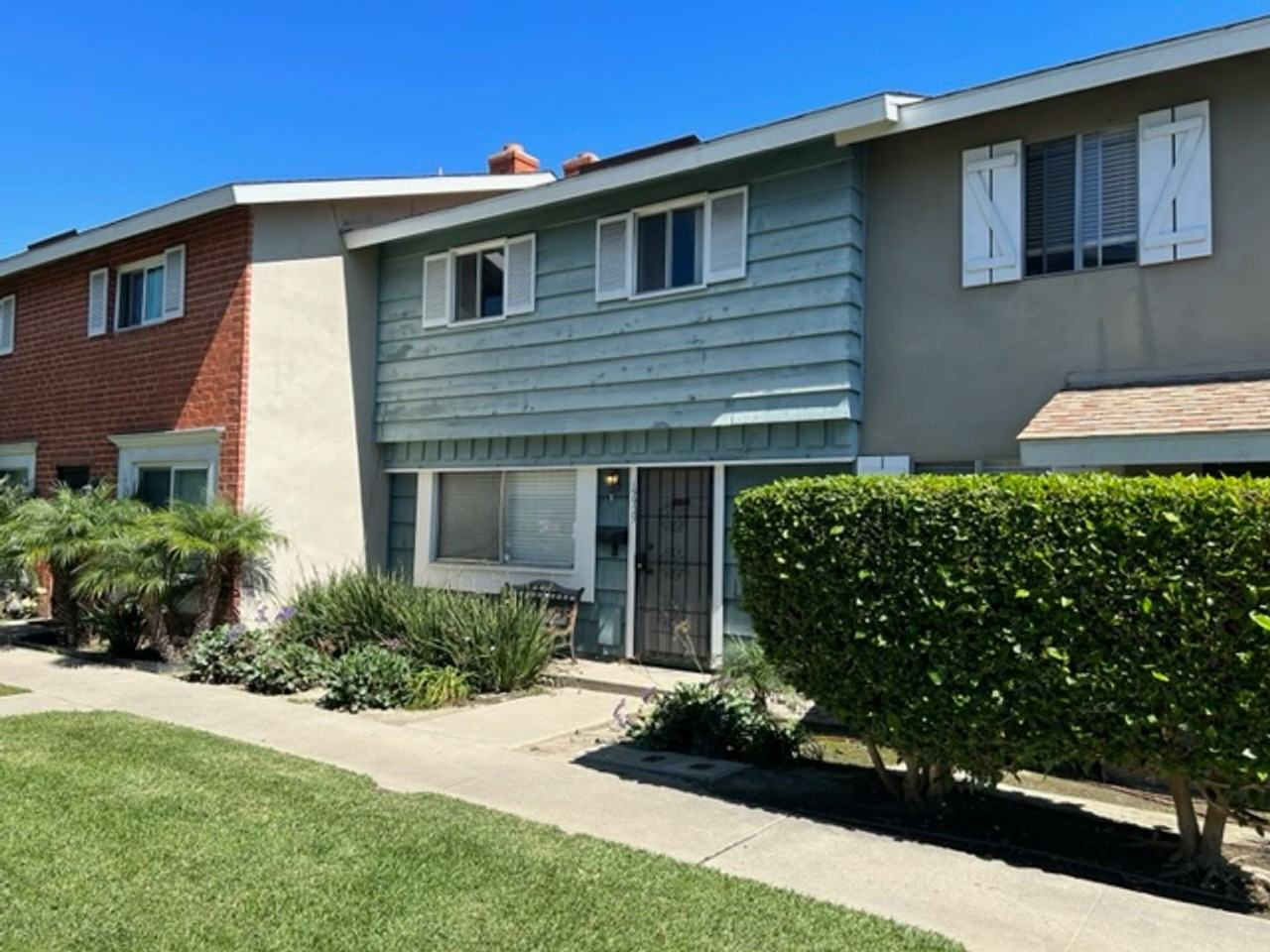 19929 Vermont Ln - Photo 2 of 14