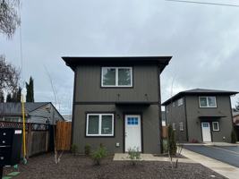 featured image of 534 Putnam St #2