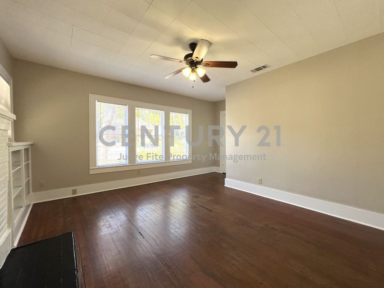 823 W Hickory St - Photo 2 of 12