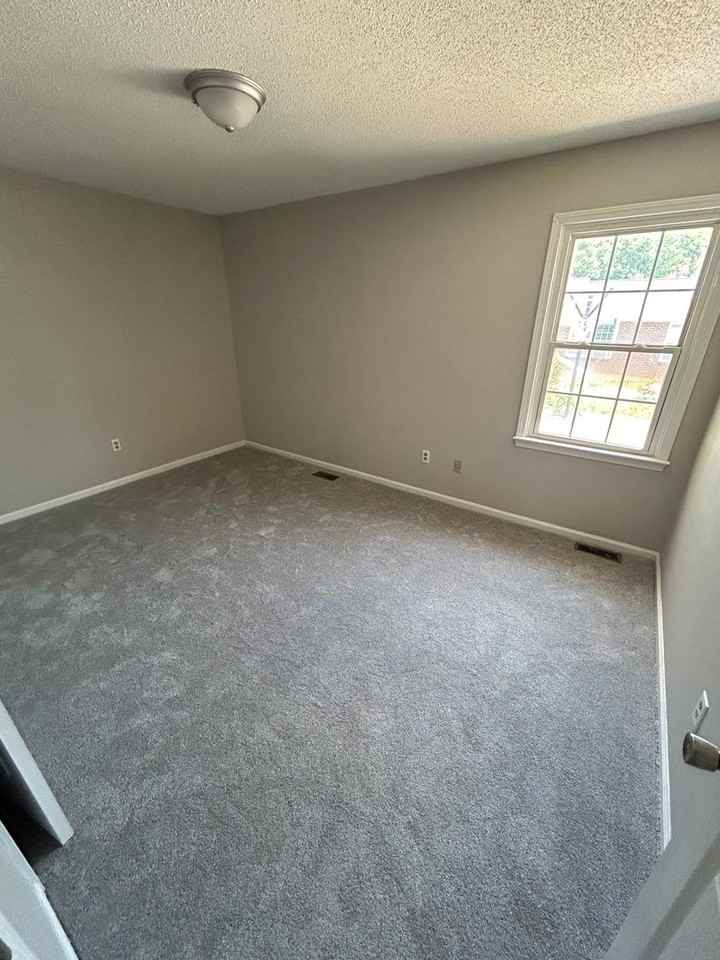 102A Bruce St - Photo 5 of 9