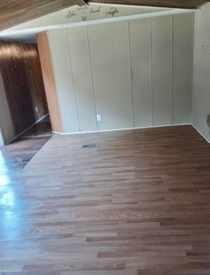 102 Holly Vista Ln - Photo 2 of 4