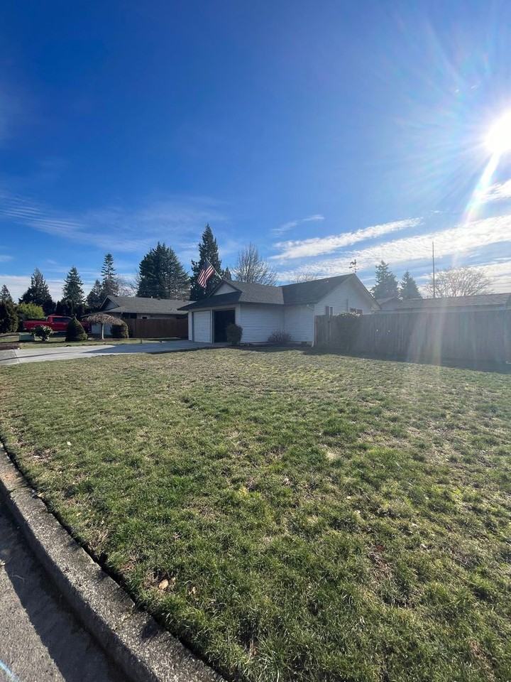 2609 Nw 100th St - Photo 2 of 11