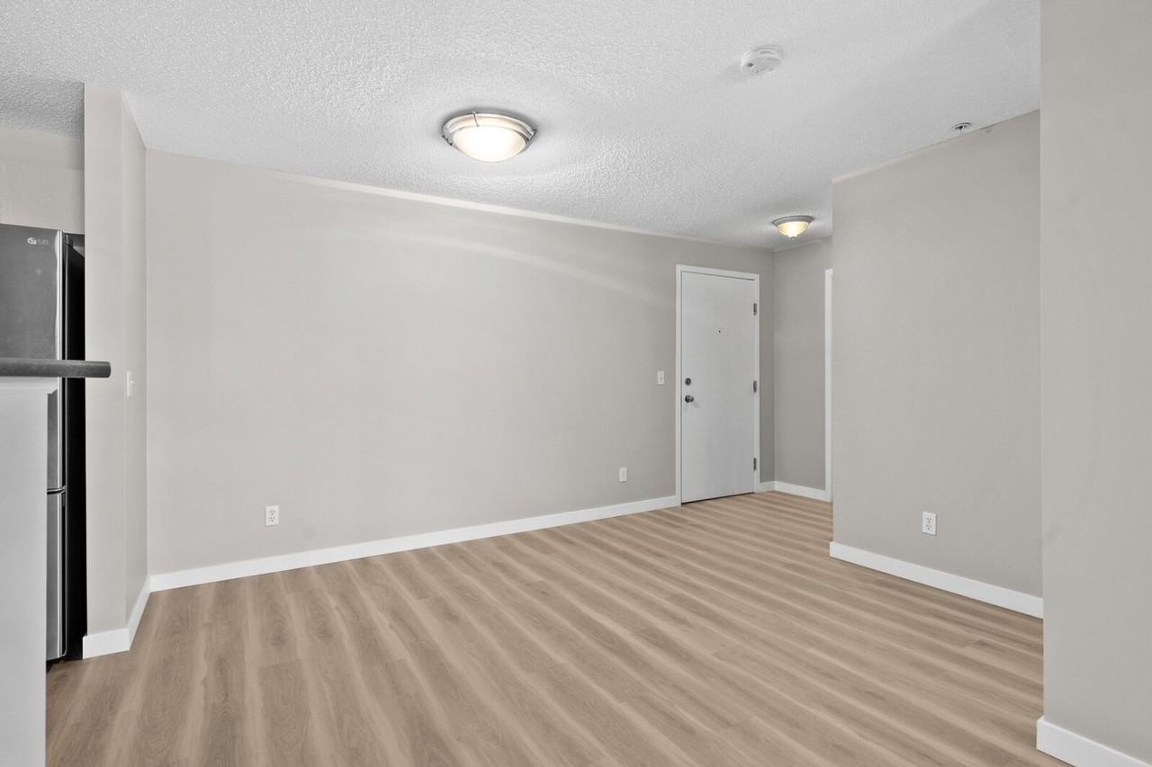 10 Building 4000 - Photo 7 of 24