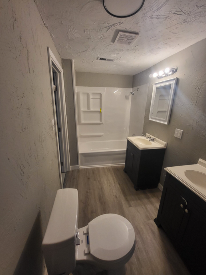 2510 Iron Gates Rd - Photo 4 of 15