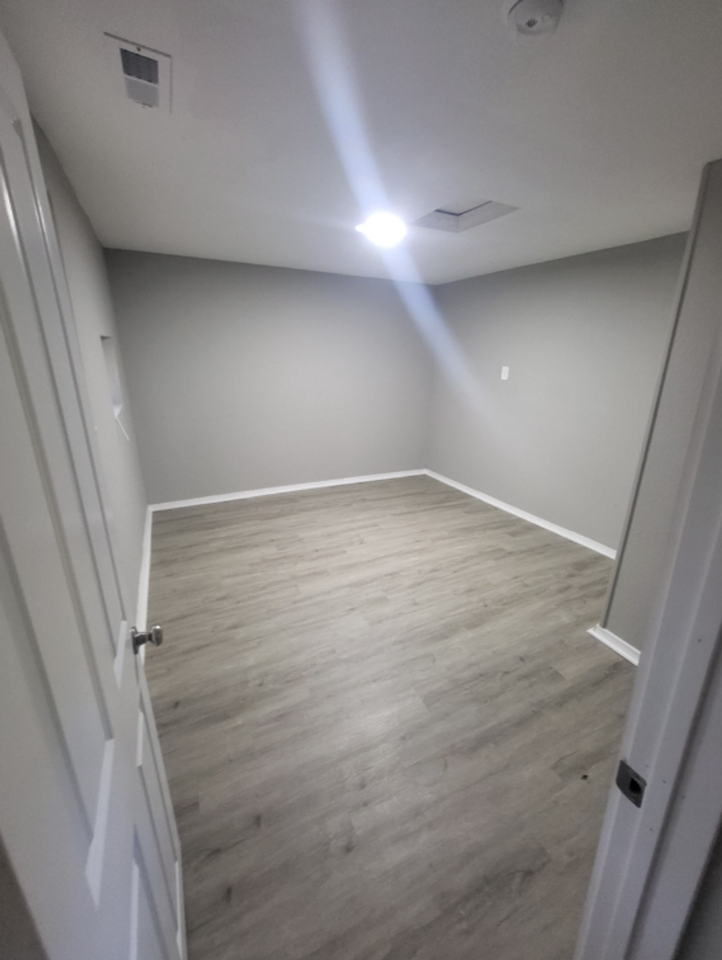 2510 Iron Gates Rd - Photo 6 of 15