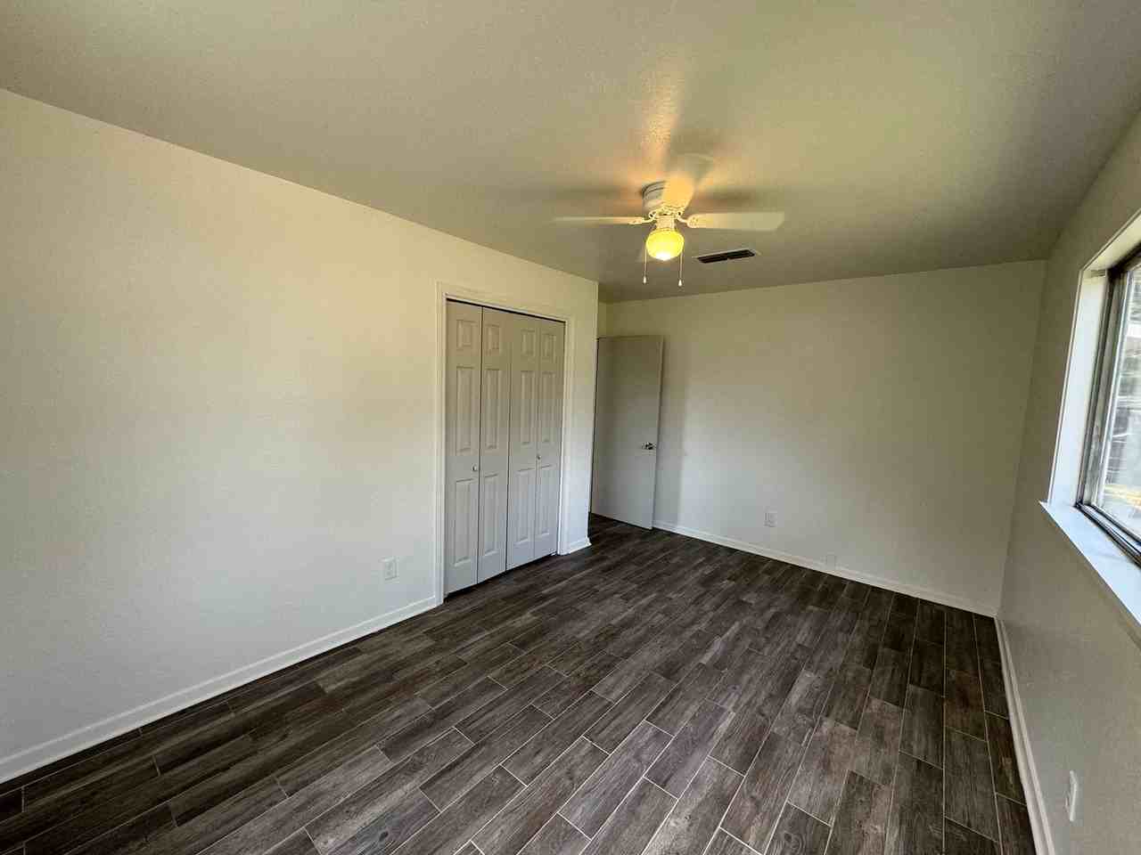 1714 Oriole St - Photo 6 of 10