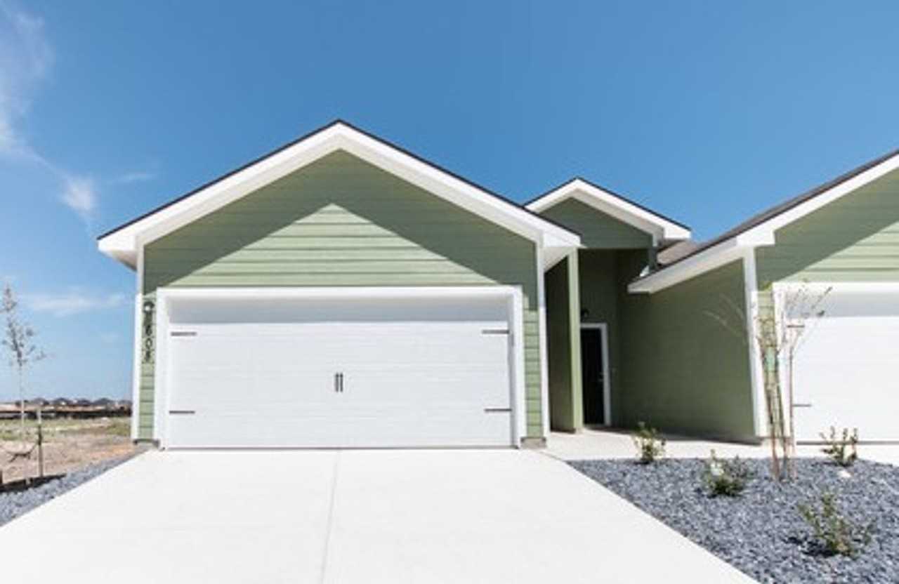 601 Ashers Pl - Photo 2 of 24