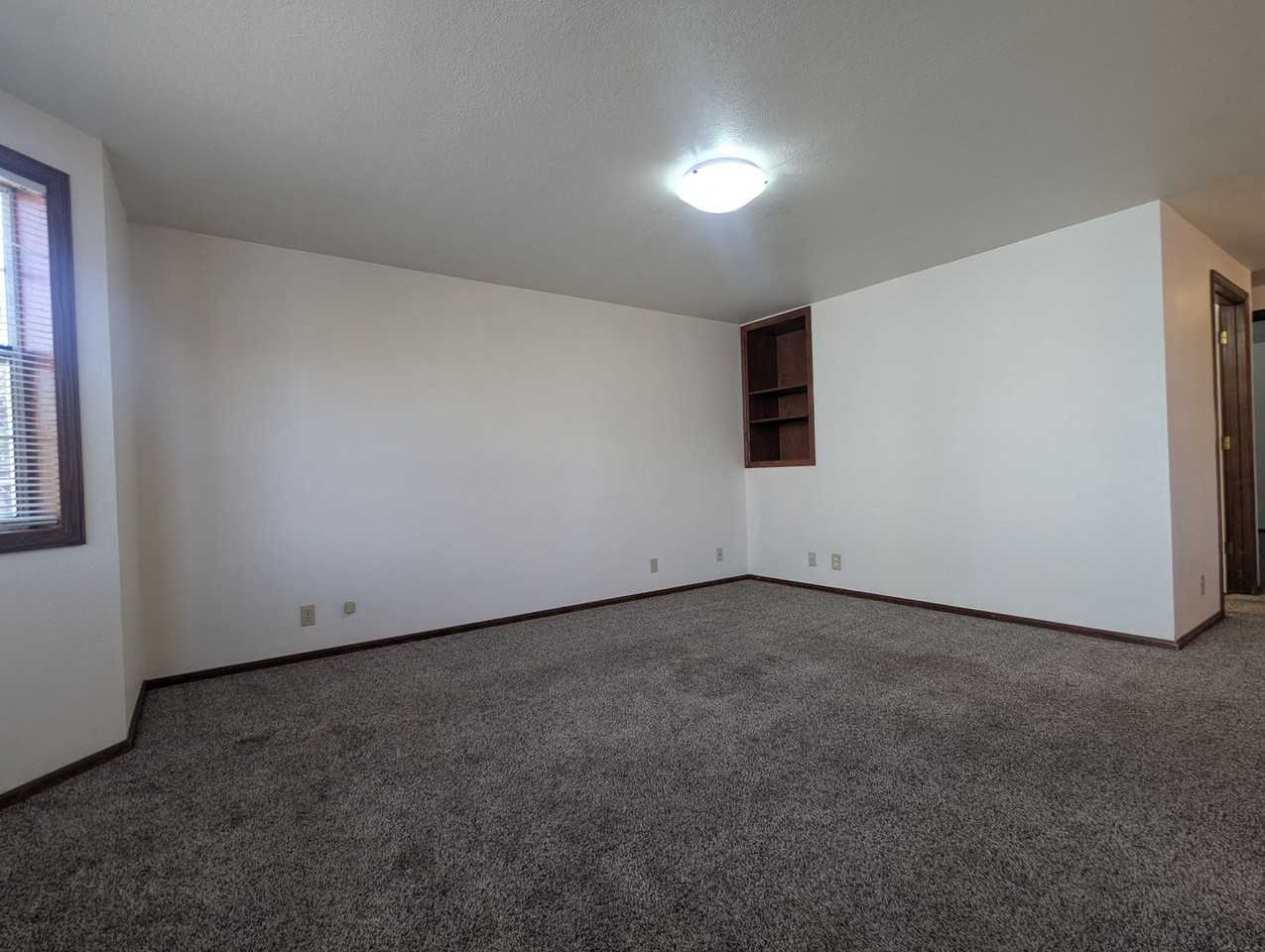 1217 R St #5 - Photo 6 of 16