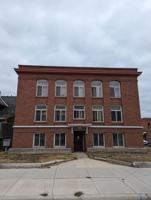 featured image of 218 E 3rd St Apt 1b #1B