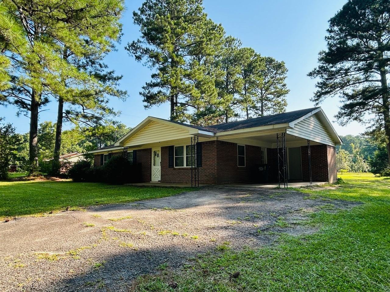 1331 Old Chipley Rd - Photo 2 of 27