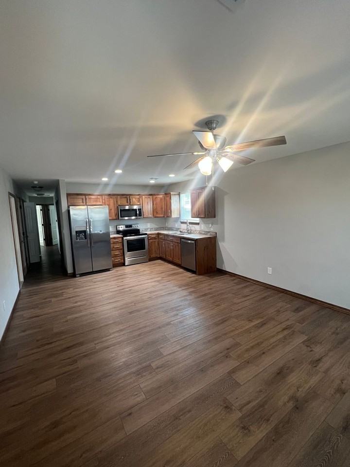 2012-2014 Marigold - Photo 2 of 12