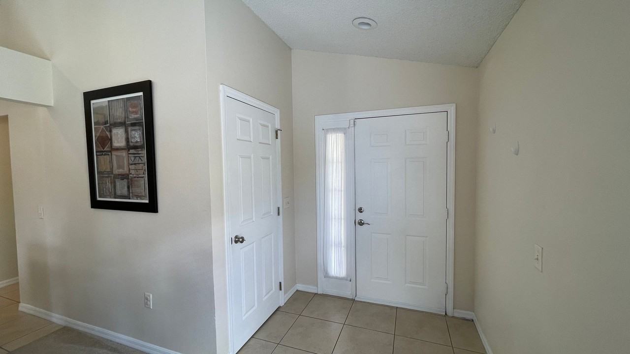 1327 Casterton Cir - Photo 6 of 37