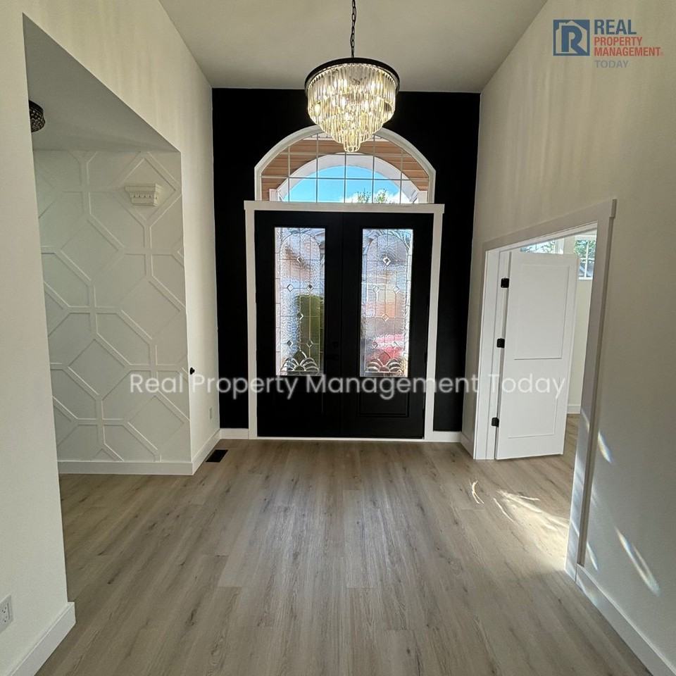 105 Lane Blvd Nw - Photo 5 of 29