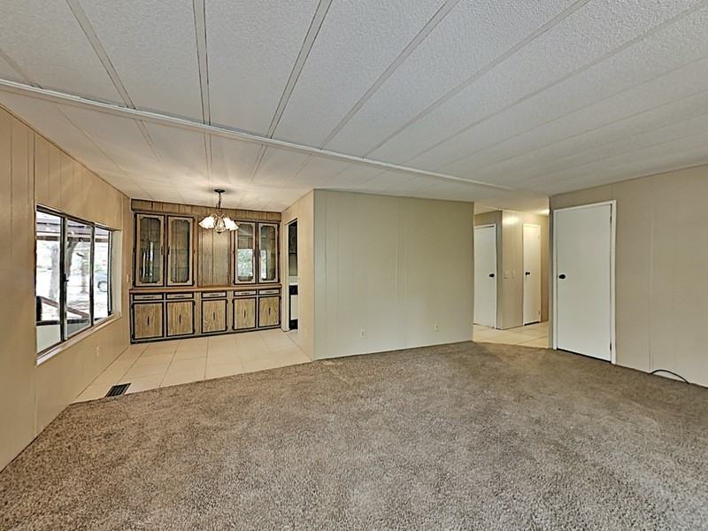 532 W Plantation Blvd - Photo 5 of 14