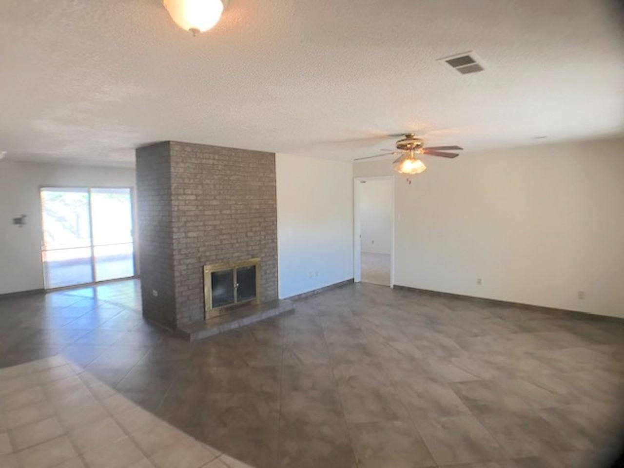 8709 Avenales Ave Ne - Photo 3 of 21