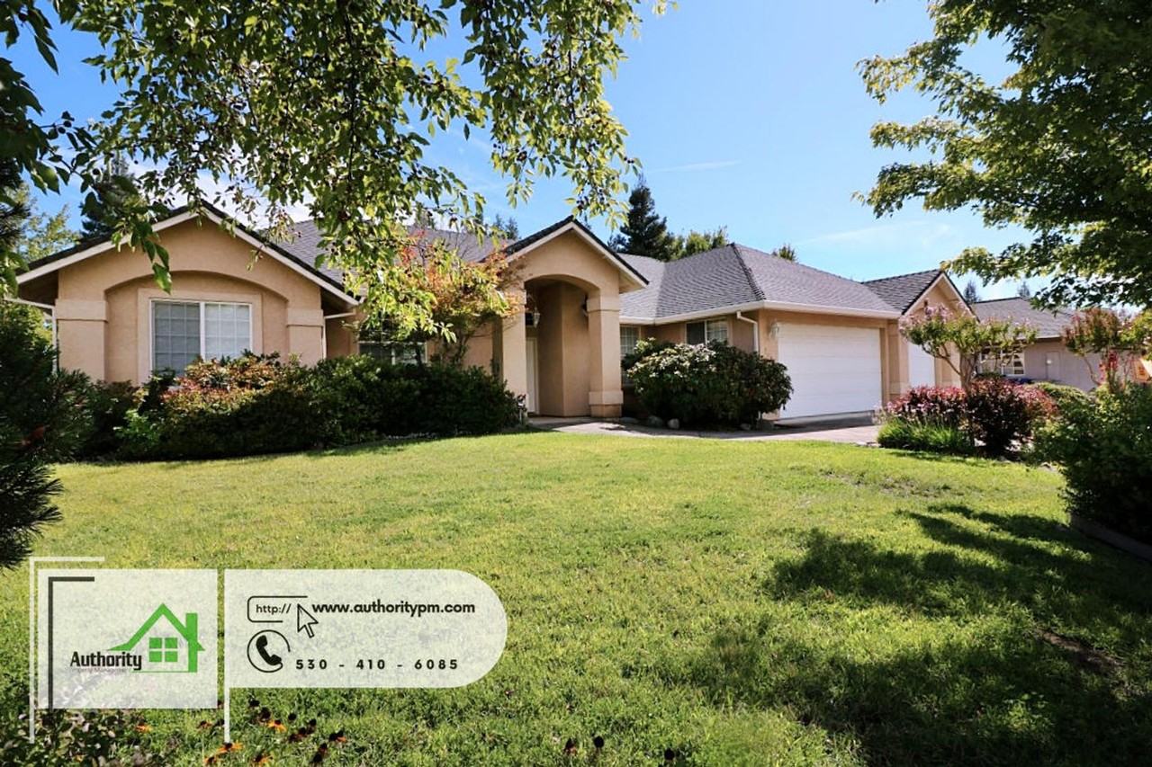 2081 Princeton Way - Photo 3 of 35