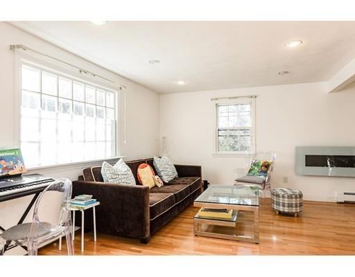 27 Rockville Ave - Photo 3 of 15