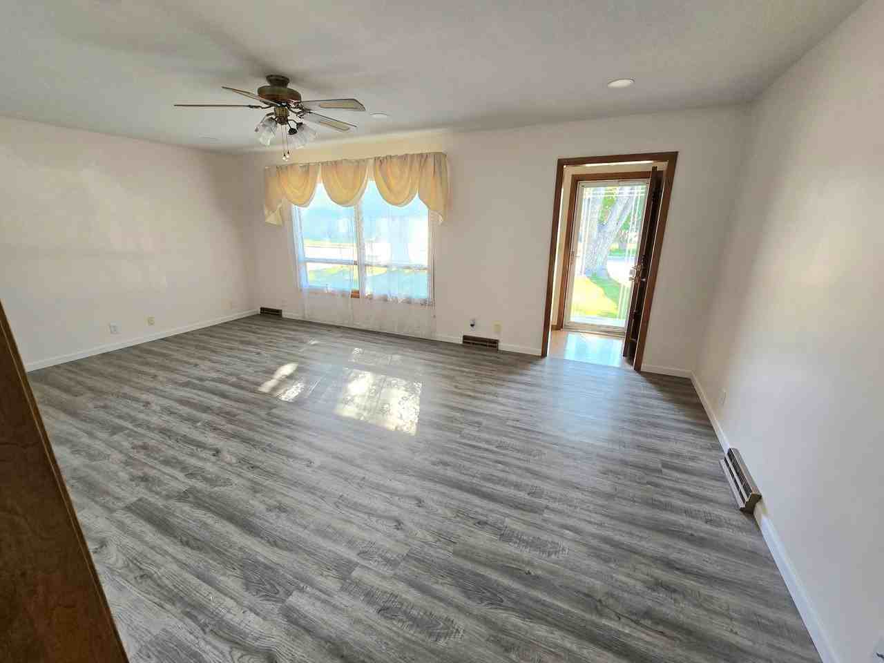 1133 North Howard Avenue - Photo 2 of 26